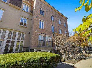 50 Western Battery Rd #904, Toronto, ON M6K3P1