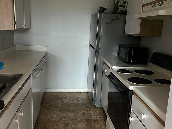 2nd image of 815 W Boynton Beach Boulevard #8-202