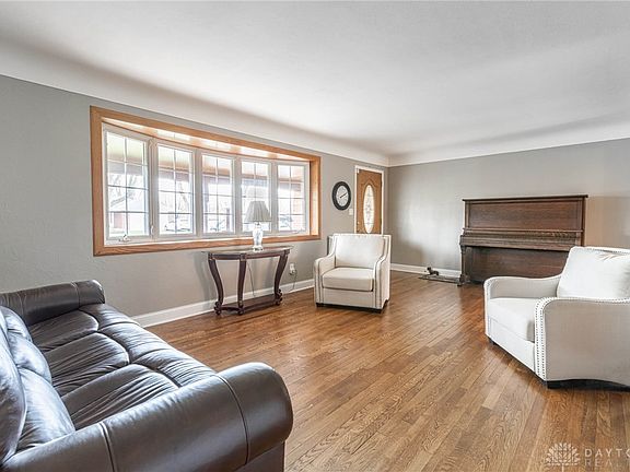 4th image of 4260 Woodedge Dr