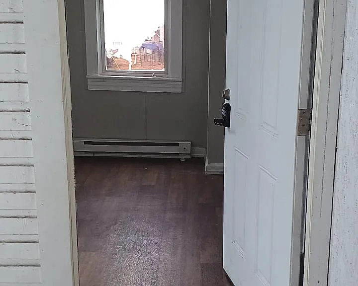 215 Virginia Ave #7 — Photo 3