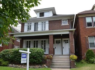 1121 Beaconsfield Ave, Grosse Pointe, MI 48230