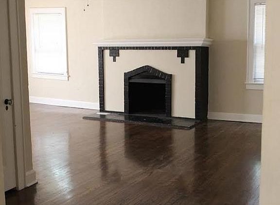 2nd image of 440 E Meyer Blvd