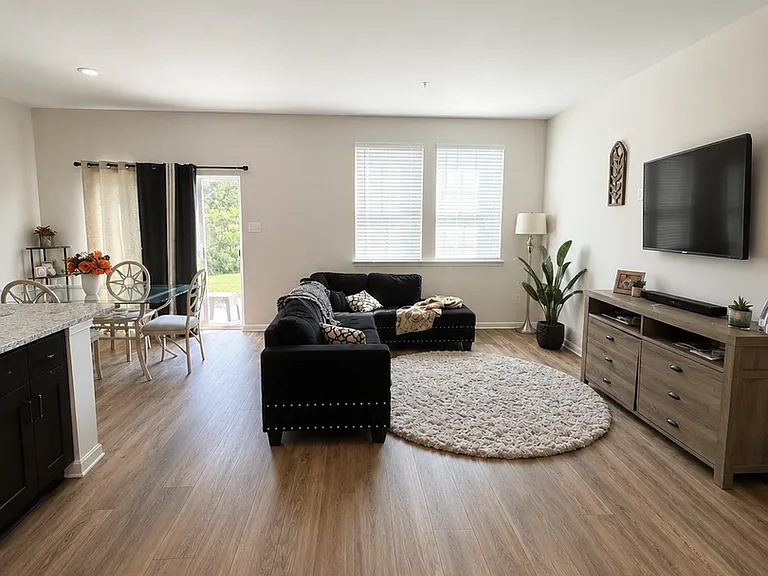 335 Locust Run Dr — Photo 4