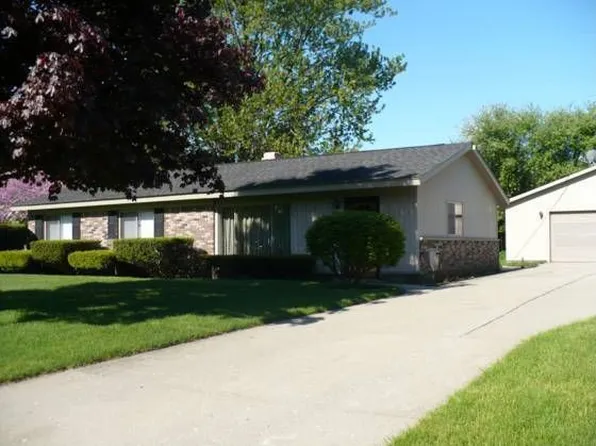 5665 Dvorak St, Clarkston, MI 48346