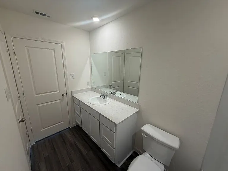2210 Meadow Park Dr — Photo 28