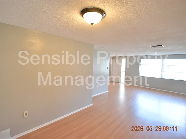 10816 Piccadilly Rd — Photo 9