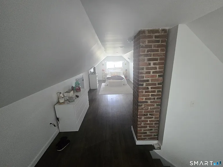 275 Burnsford Ave — Photo 18