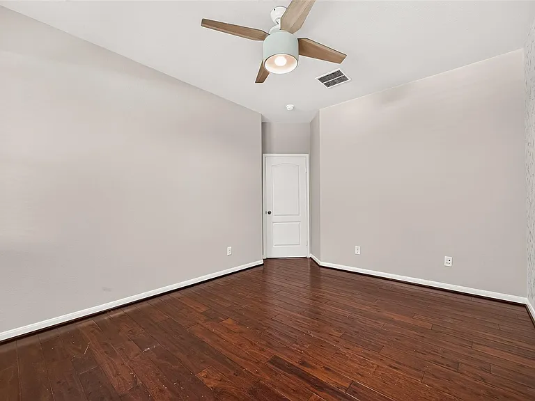 10031 Esslemont Ct — Photo 25