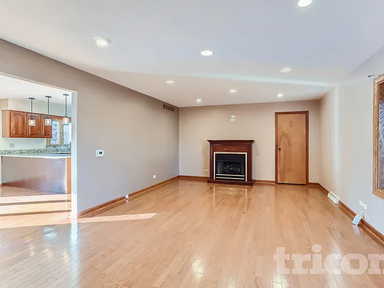 1441 Maple Ln — Photo 17