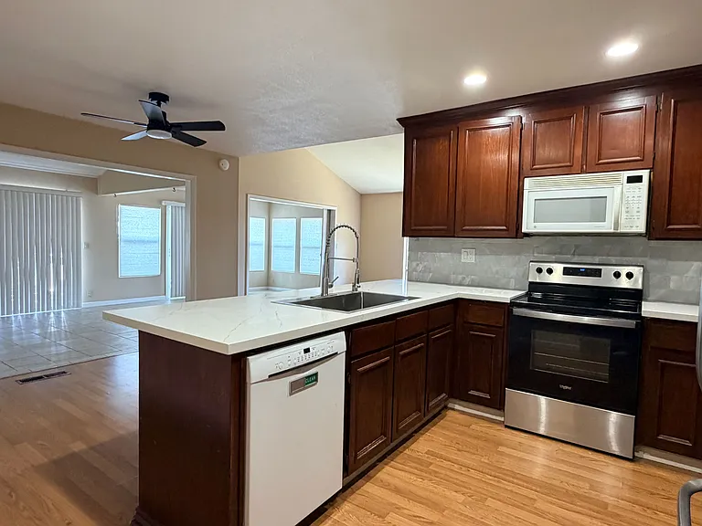 1323 Discovery Bay Blvd — Photo 22