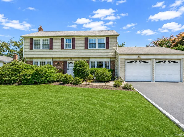 67 Lakeside Avenue, Lake Grove, NY 11755