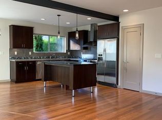 4844 Lower Dr, Lake Oswego, OR 97035