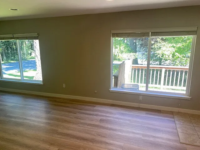 26 Hemlock St — Photo 7