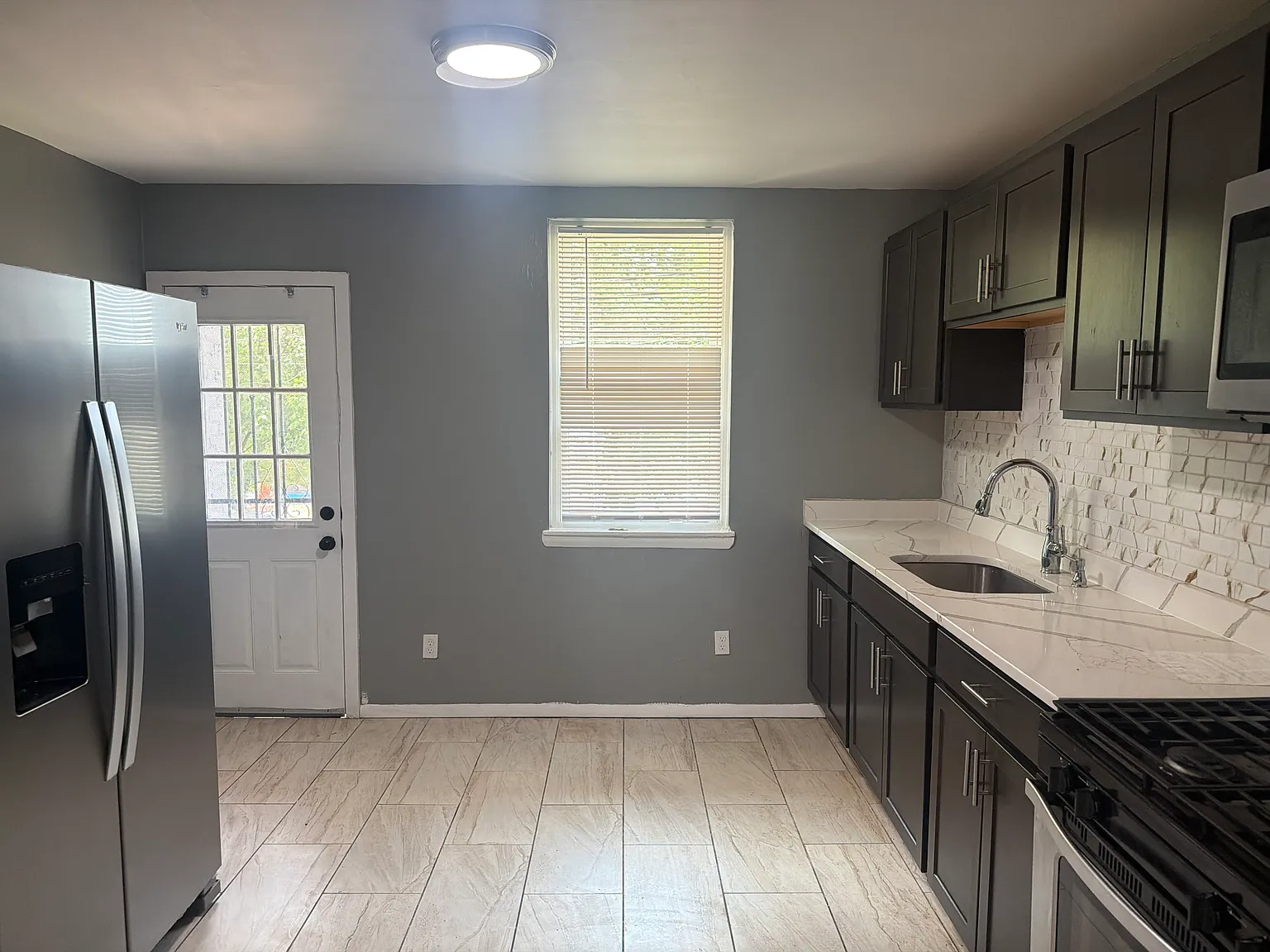 3 bed, 1148 sqft, $1,400 — Photo 2
