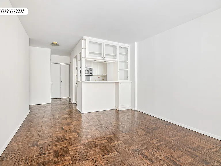 130 W 79th St #3E — Photo 4