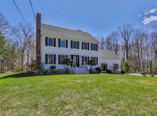 4 Park Ln, Hooksett, NH 03106