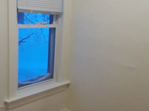 217 E 7th St #2, Duluth, MN 55805