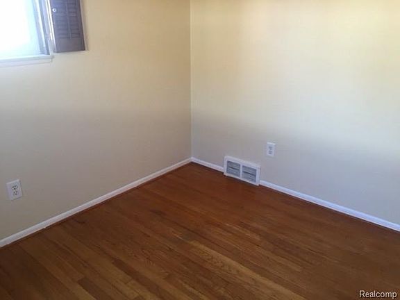 5th image of 6506 N Lafayette St