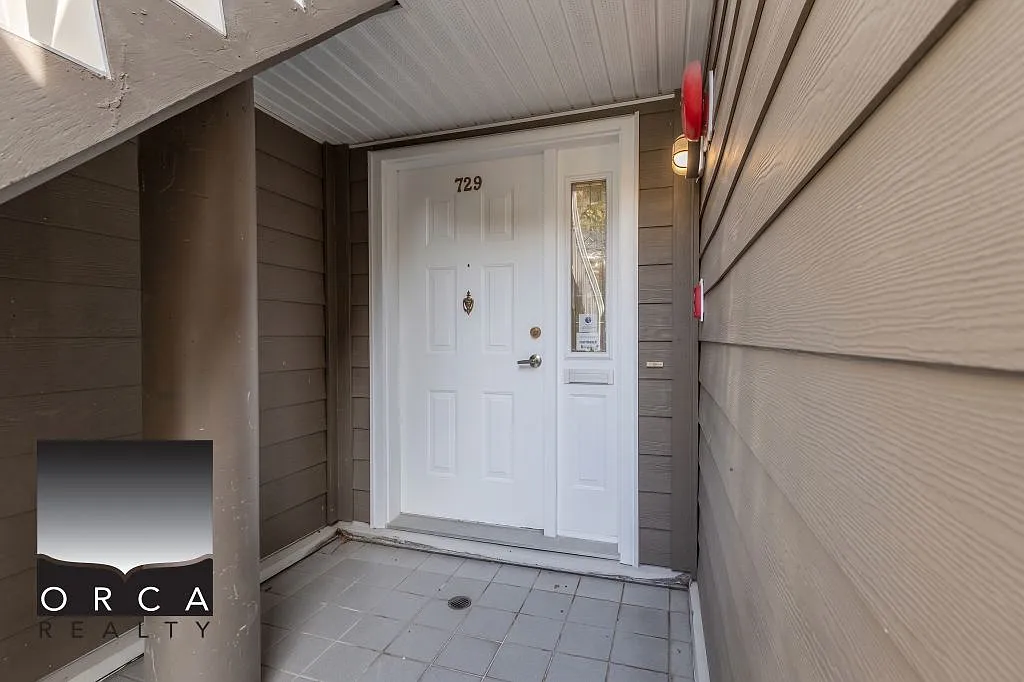 729 West 7th Avenue, Vancouver — Photo 2