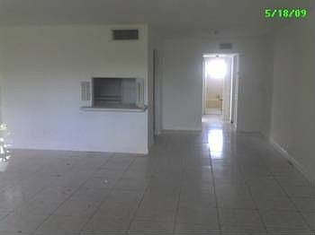 2nd image of 1855 NE 121st St APT 33
