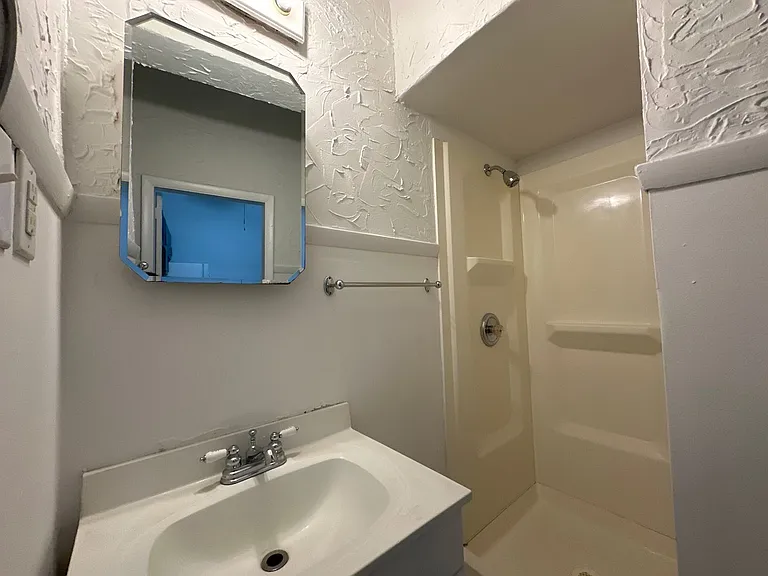 Smith Pl 47 NCR — Photo 11