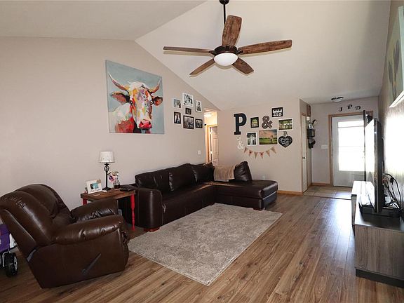 3rd image of 2220 Timberwood Ln