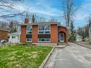 1064 Premier Rd, North Bay, ON P1A 2J1