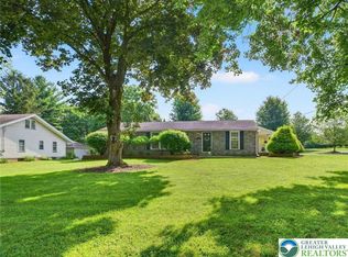 1227 Stones Crossing Rd, Easton, PA 18045