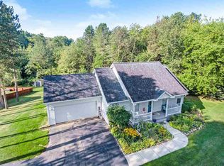 325 Dolores Dr, Pleasant Lake, MI 49272