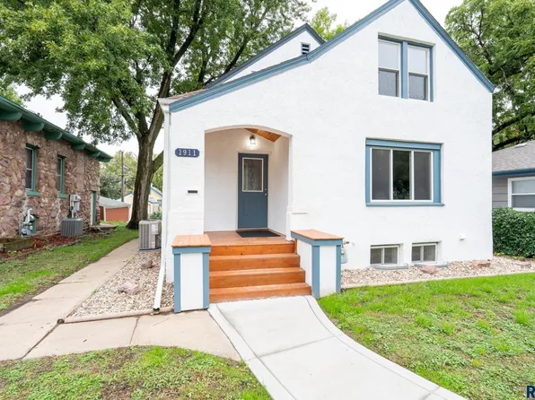 1911 S Walts Ave, Sioux Falls, SD 57105