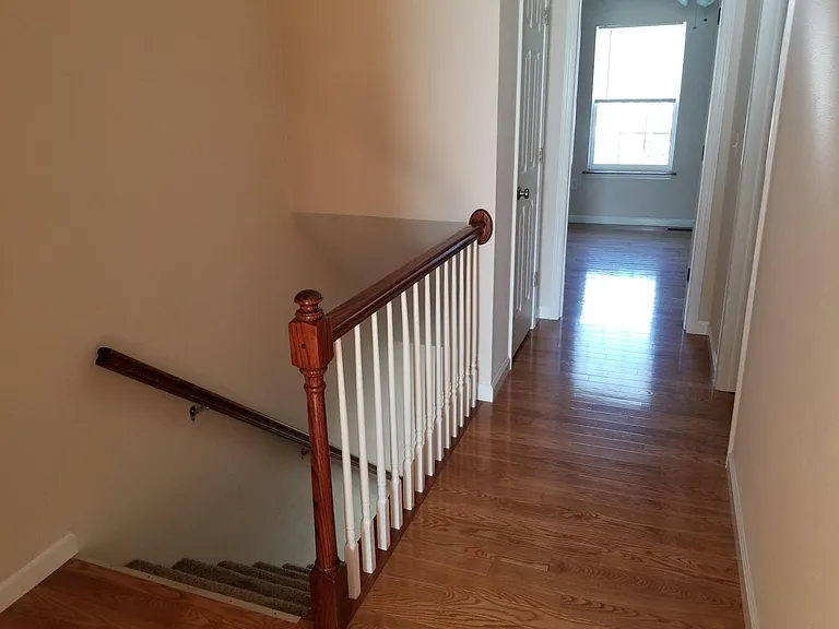 305 Meadow Dr — Photo 9