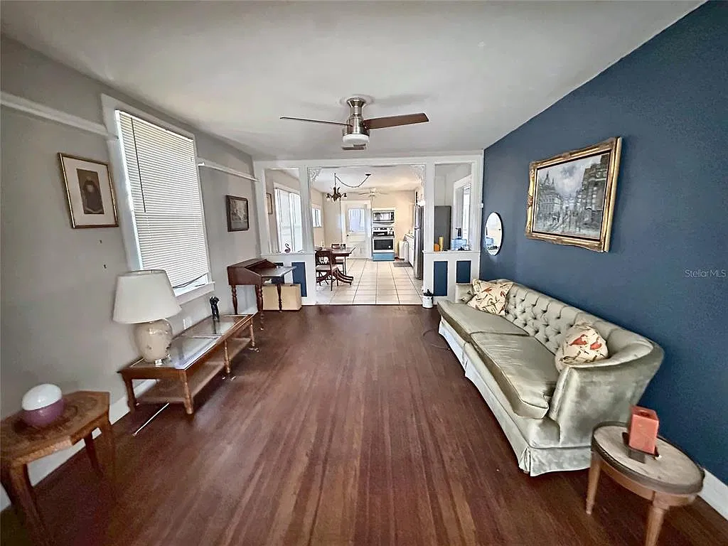 2 bed, 1.0 bath, 1320 sqft, $2,500 — Photo 2