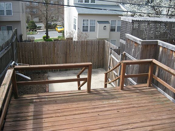 3rd image of 2122 N Brandywine St