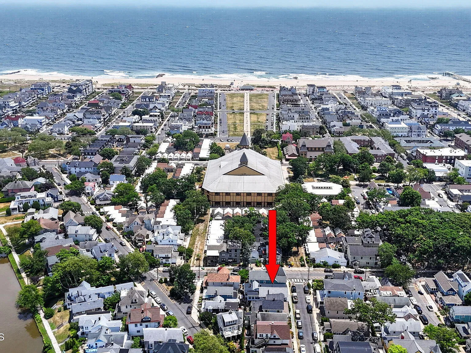 2 bed, $3,200 — Photo 3