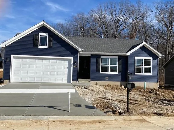 612 Lakewood Dr, Moscow Mills, MO 63362