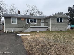 63 Shorewood Dr, Bayville, NJ