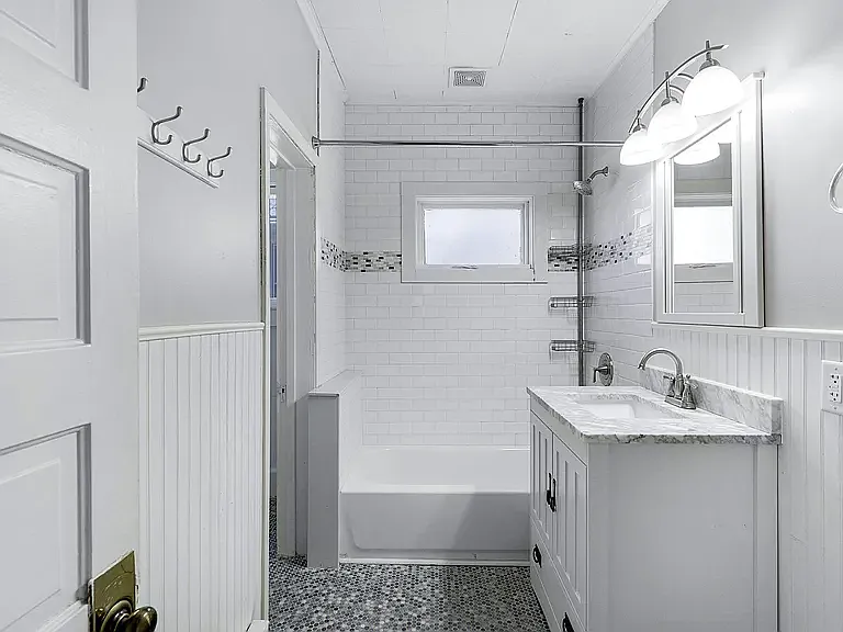 3433 Aldrich Ave S — Photo 3