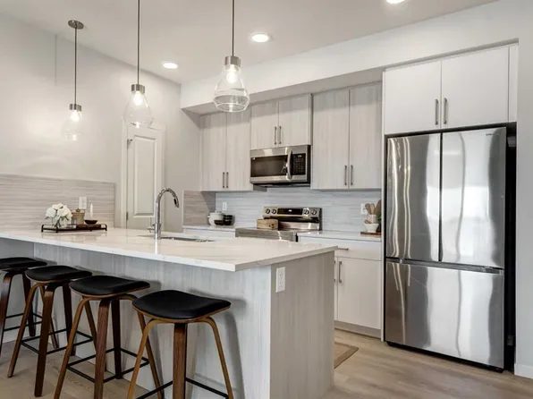 20295 SE Seton Way SE #2111, Calgary, AB T3M 3Y9