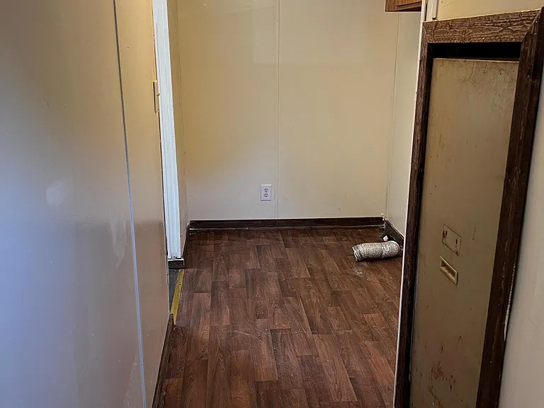 410 Dardouk Dr — Photo 8