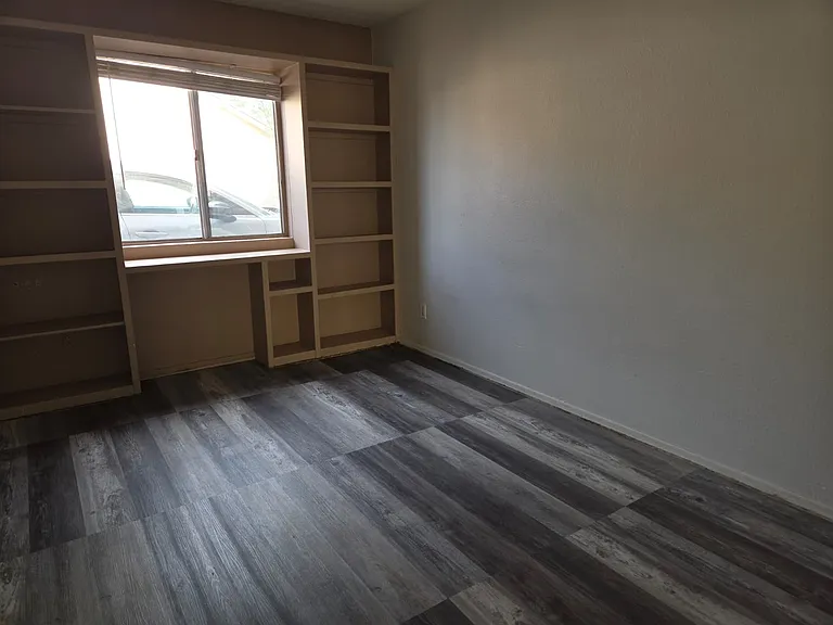 7009 W Brown St — Photo 14