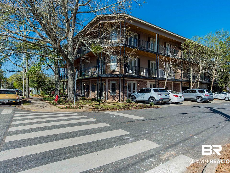 1st image of 100 N Bancroft St