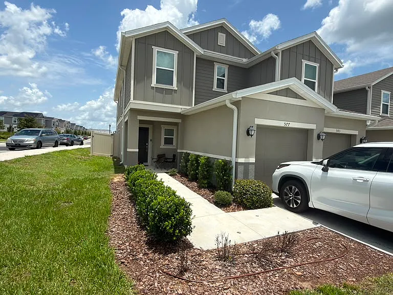 577 Stoney Point Cir — Photo 1