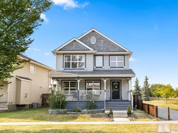 813 Prestwick Cir SE, Calgary, AB T2Z 4Y8
