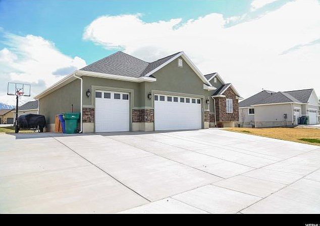 1st image of 1656 N Hampshire Ln