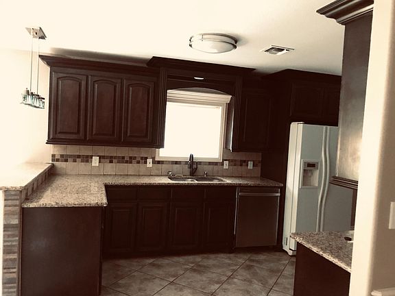 2nd image of 4009 Rooney Dr