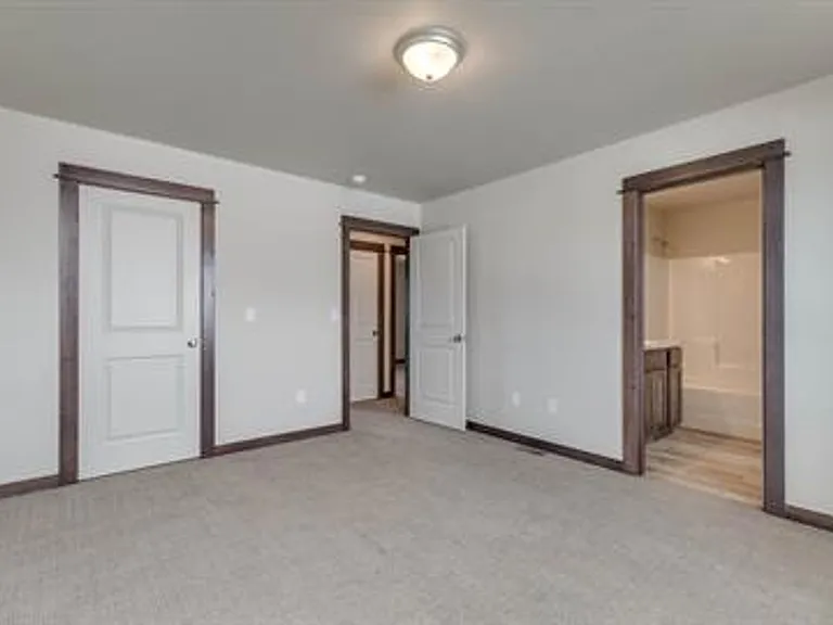 1307 Westwood Cir — Photo 5
