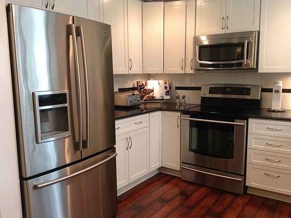 5th image of 2702 N Vassault St