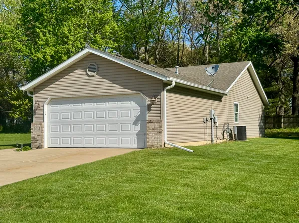 2914 Watertown Ave, Lake Station, IN 46405