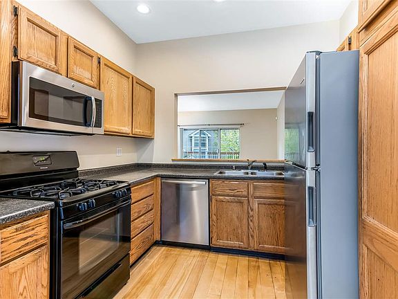 4th image of 602 North Avenue #24