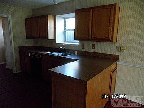 5th image of 1110 Cypress Dr